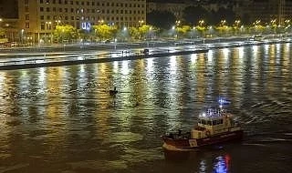 Туристически кораб с южнокорейци потъна в река Дунав