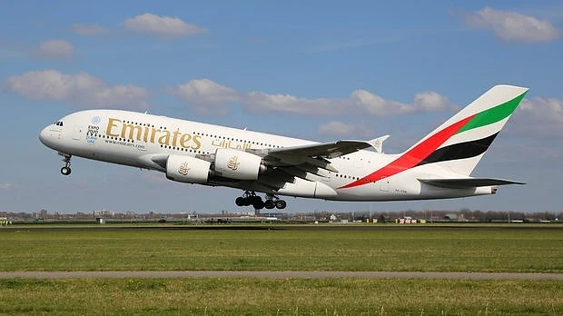  Emirates пуска най-краткият полет със суперджъмбо А380