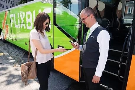 Apple Pay вече е достъпен и за клиентите на FlixBus в България