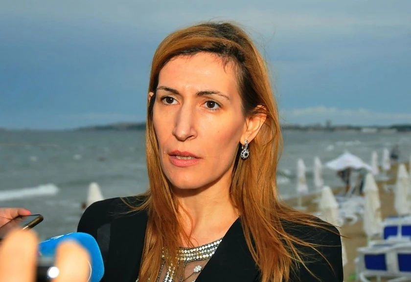 Ангелкова: Трябва да помислим за следващото лято 