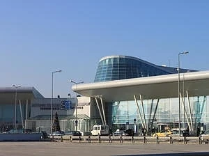 Три фирми обжалват избора на концесионер за летище София