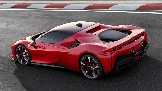 Ferrari пуска в продажба най-мощния си модел в историята