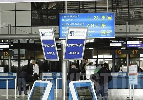 Туризъм: Българските туристи пътуват повече, но харчат по-малко