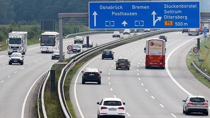 Германия няма да въвежда ограничение на скоростта по магистралите