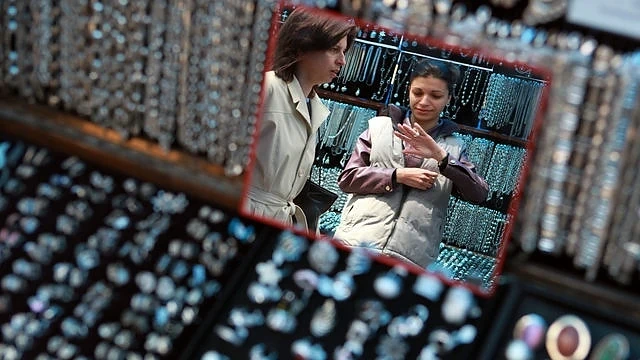 Руските туристи са 12% по-малко тази година и причините не са само извън България