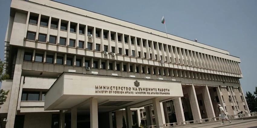 МВнР: Пътувайте до Италия само в краен случай