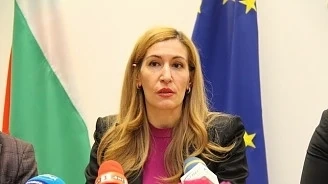 Ангелкова: Без организиран туризъм до 13 май 