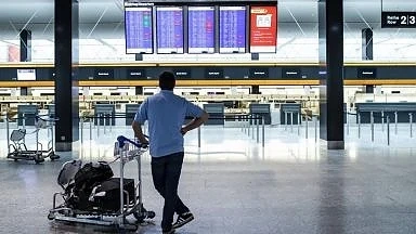 Aвиокомпании отказват да връщат пари за анулирани полети
