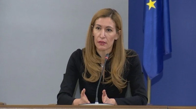 Ангелкова: Планираме летният сезон да започне от първи юли