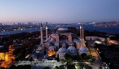 Турция очаква 53 милиона туристи до края на 2020 г.