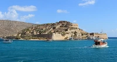 Българските туристи са сред първите, които ще стъпят в Гърция