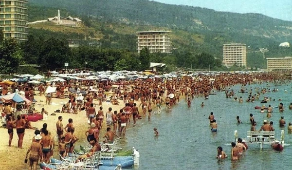 Таймс: Летните курорти в България от времето на соца