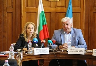 Марияна Николова обяви готовността си да участва в нов кабинет стига да е полезна