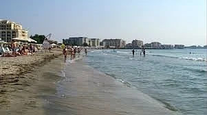 Поморие е пълно с туристи
