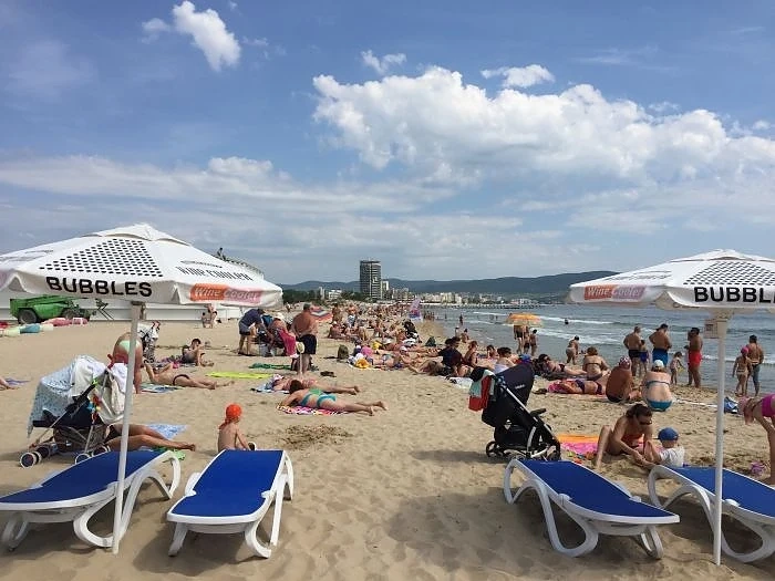 1500 служители в туризма кандидатстват по мярката \"80 на 20\"