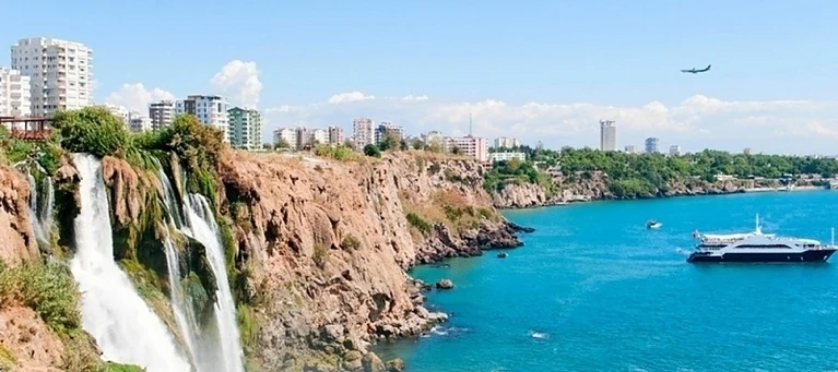 Анталия се радва на огромен брой посетители през 2020-а