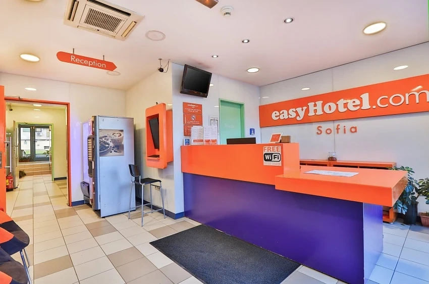 Международната верига EasyHotel отбелязва 10 години в България