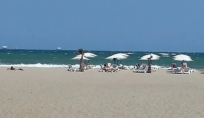 Държавата търси концесионери на три морски плажа „Кранево – централен“, „Кранево – юг“ и „Офицерски – запад“