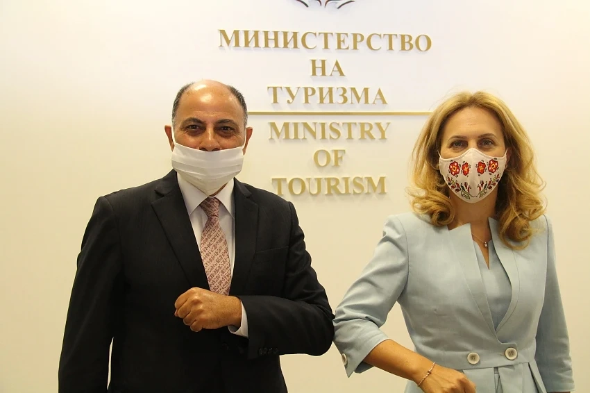 България и Египет ще насърчават туризма между двете страни
