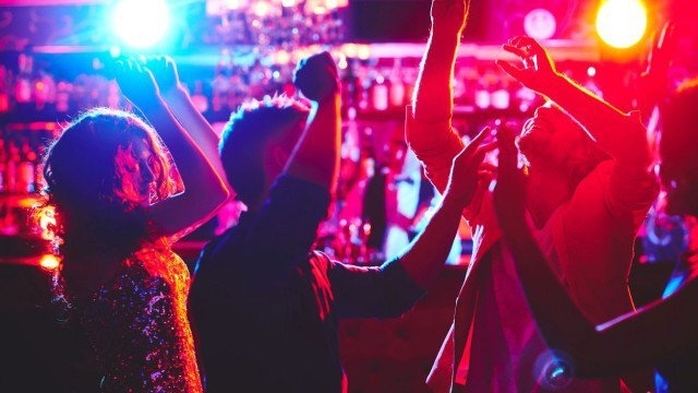 Министър Ангелов: Засилваме контрола в дискотеките и в нощните клубове  