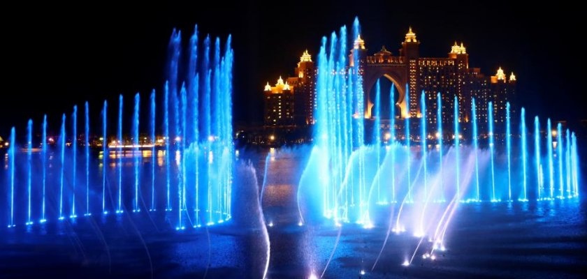 Дубай постави рекорд с най-големия фонтан в света (СНИМКИ)