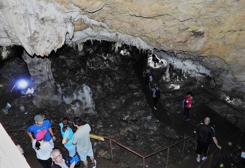 Пещерата Добростански бисер посетена от над 4 хиляди туристи  за сезона