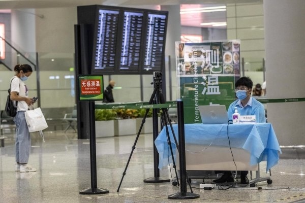 Стотици полети анулирани в Шанхай 