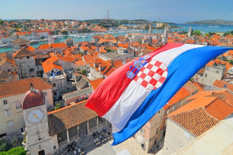 Хърватия въвежда PCR тест за българите 