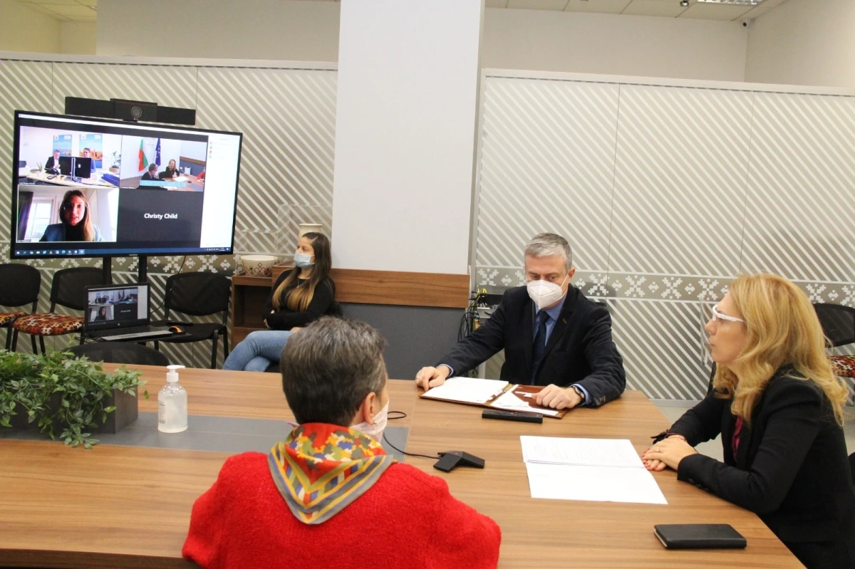 Вицепремиерът Марияна Николова разговаря с ръководството на FTI Group