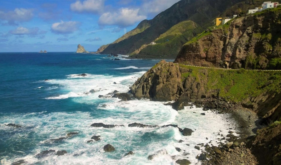  Два туроператора правят чартър до Канарските острови за майските празници 