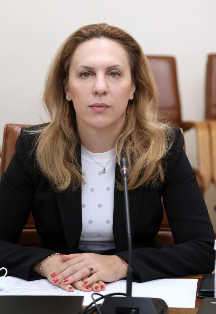 Марияна Николова проверява готовността за чартърни полети