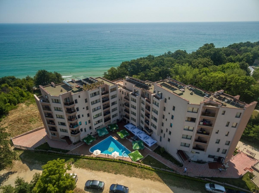 Хотели по Черноморието се продават на килограм
