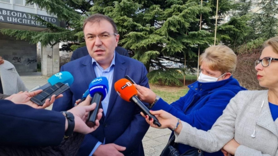Костадин Ангелов: Вървим към постепенно разхлабване на ограничителните мерки