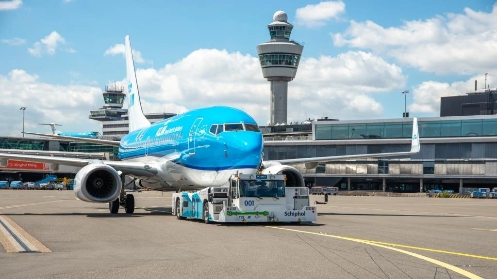 KLM въвежда мобилен екип за бързо тестване на пътници на Летище София