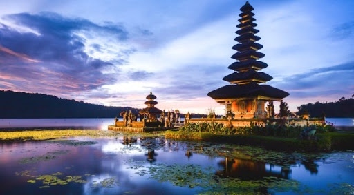 Индонезия решава откъде да започне да възстановява туризма