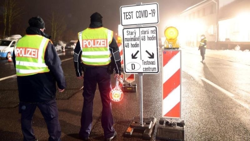 Германия затваря границите с Чехия и Австрия