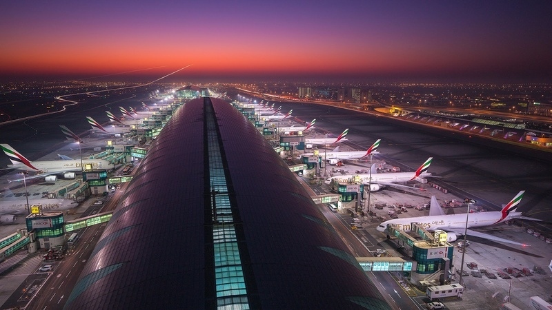Трафикът на летище Дубай Интернешънъл пада със 70% през 2020 г.