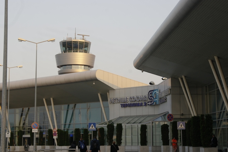 Спад със 76% на пътниците на летище София