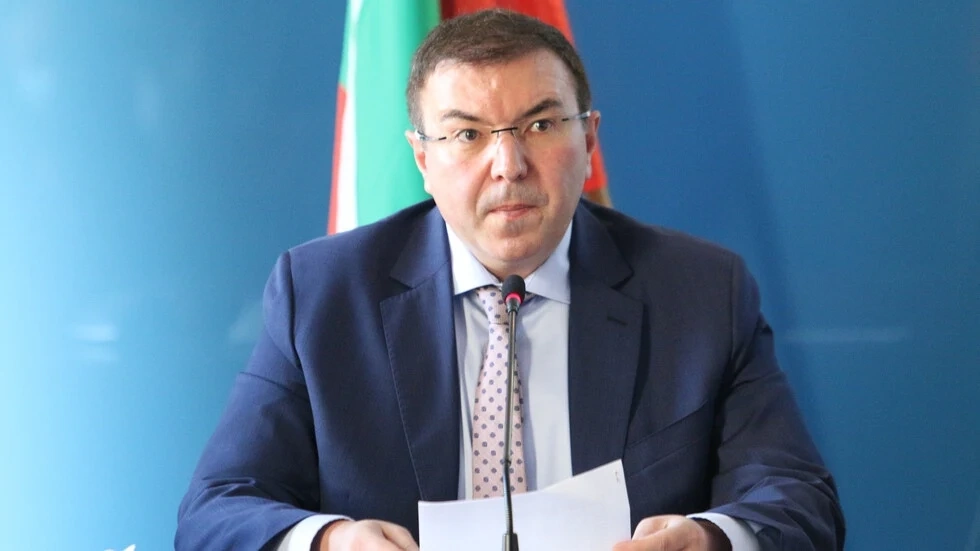Министърът на здравеопазването събира туристическия бизнес за ваксините