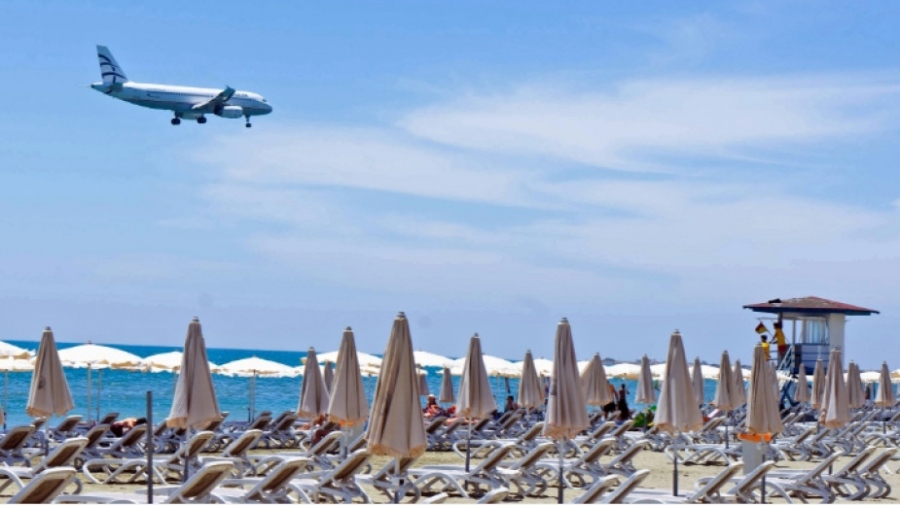 Облекчаване на Covid мерките в Кипър, островът се отваря за чуждестранни туристи