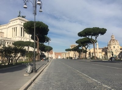 Рим е призрачен град за католическия Великден