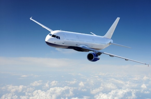 Авиокомпаниите критикуват плана на Великобритания за рестарт