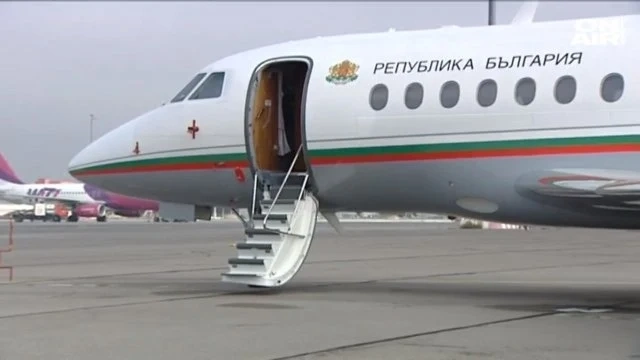 Правителството в оставка даде Фалкон-а на Църквата за благодатния огън