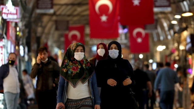 Турция отменя PCR тестовете за гражданите на 15 държави