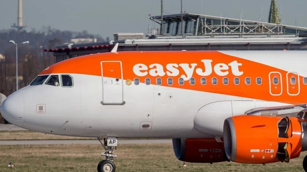 Авиокомпанията EasyJet се подготвя за бурно лято