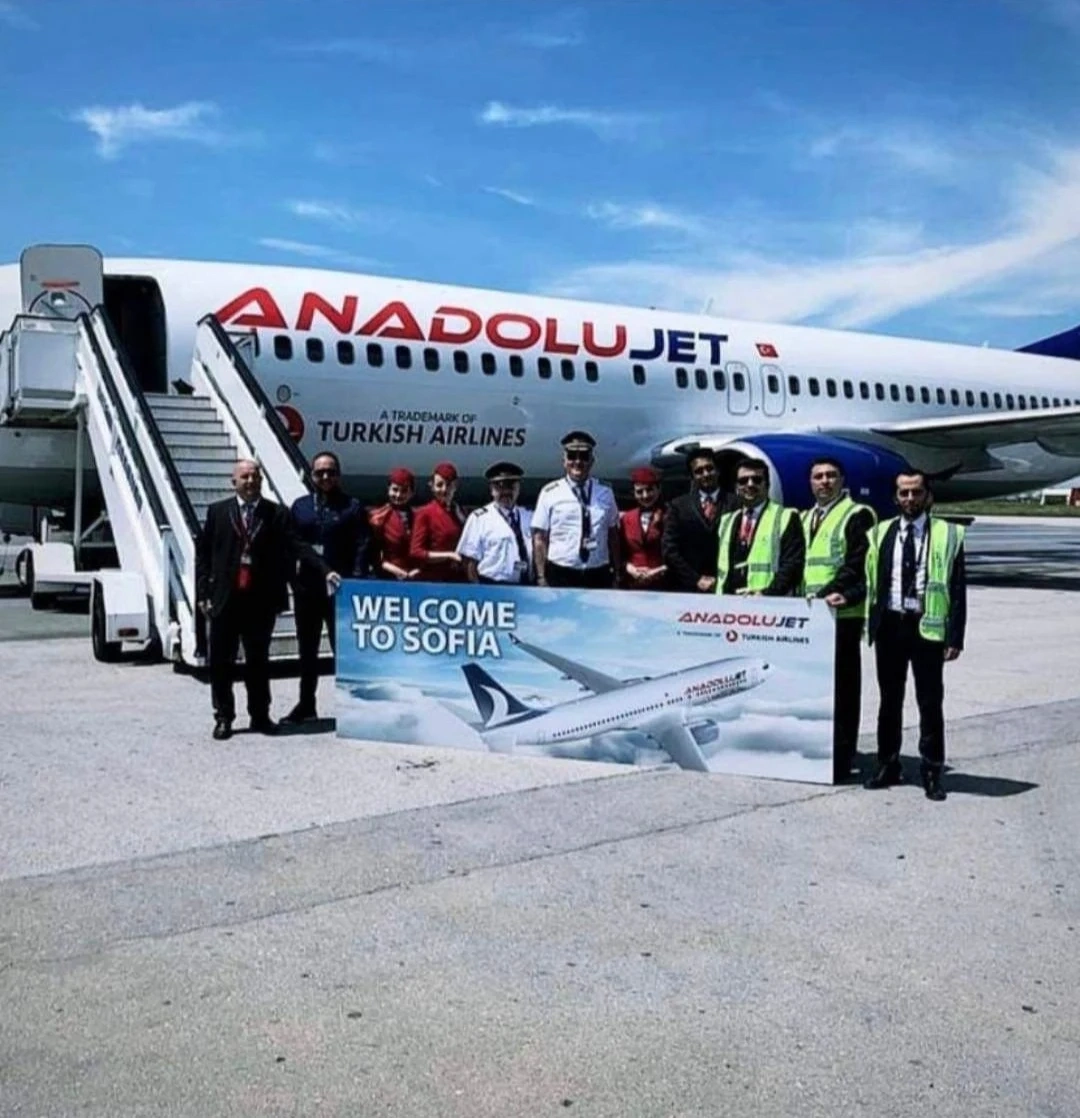 AnadoluJet започна да лети от София до Анталия