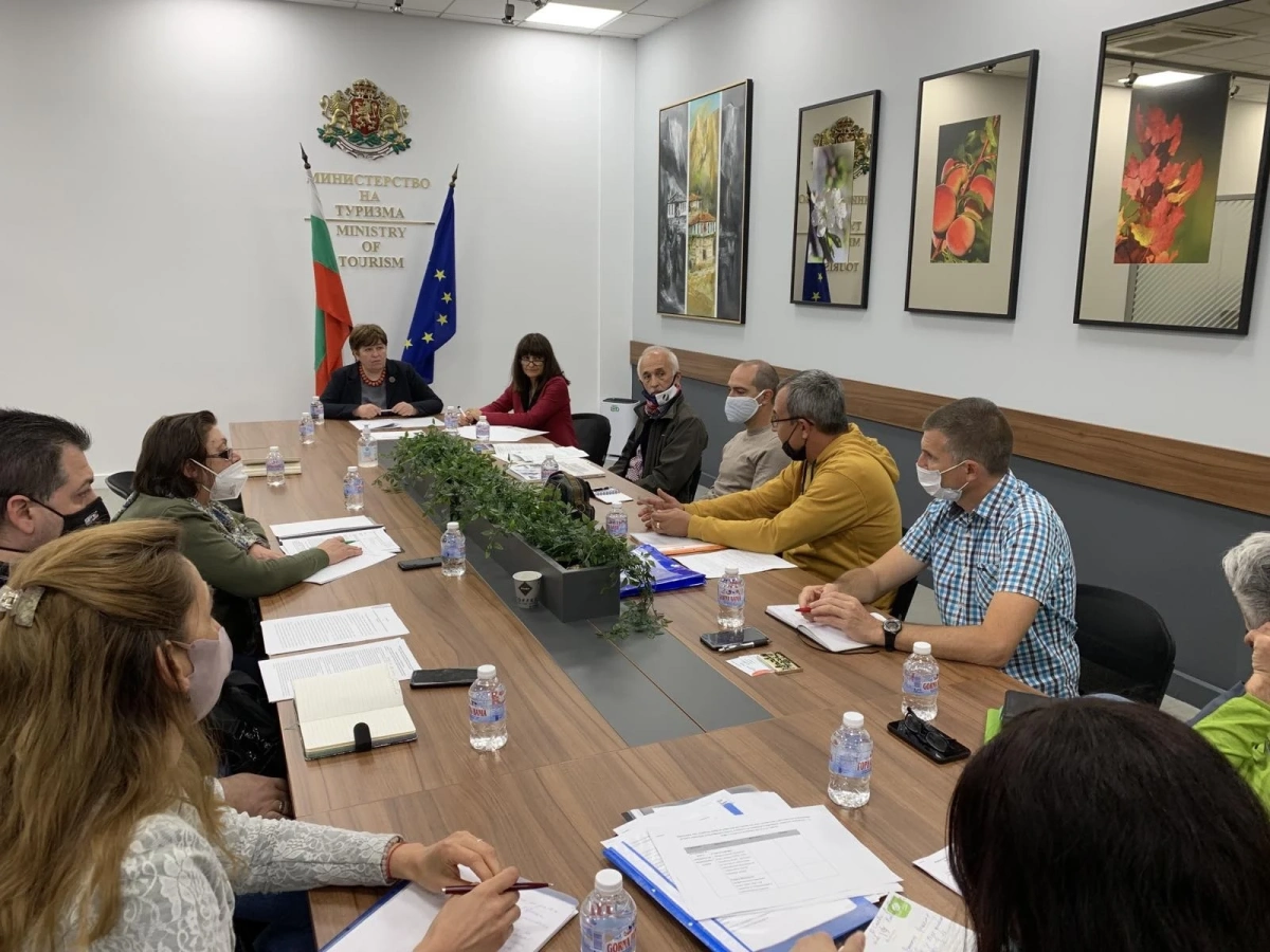 Балтова се срещна с планинските водачи