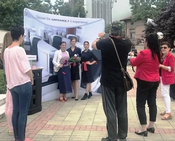 Пловдивчани се качиха виртуално в бизнес класата на Air Franсе 