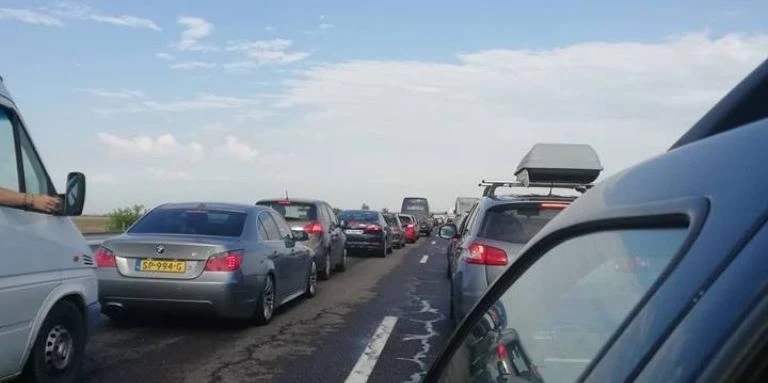 Натоварен трафик към морето заради ремонта на АМ Тракия