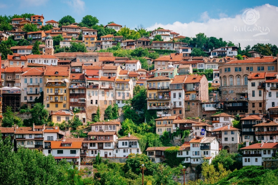 Чуждестранните туристи във Велико Търново са се увеличили двойно през юли